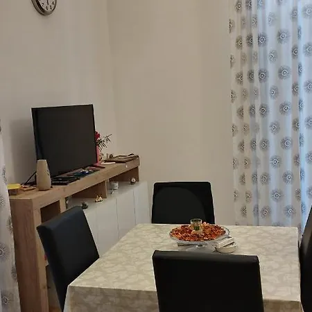 Apartment Coffee House *